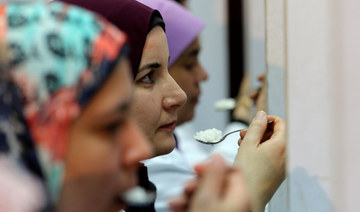 In Egypt, rice import samples are judged in the kitchen