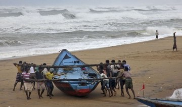 Pakistan releases first batch of 360 Indian fishermen