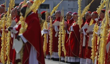 On Palm Sunday, Pope says Church needs to be humble
