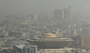 Thunder and dust storms expected to hit various regions of Saudi Arabia