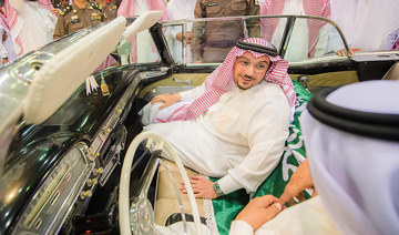 Qassim governor opens classic car festival in Buraidah