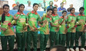 Bangladeshi street children get ready for Cricket World Cup