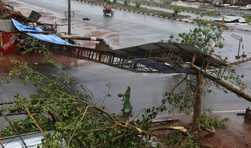 Major cyclone kills three in India, Bangladesh