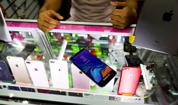 Mexicans buy fake cellphones to hand over in muggings
