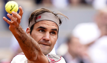 Roger Federer, Rafael Nadal storm into third round of French Open