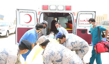 Saudi Border Guards evacuate injured sailor from Red Sea platform
