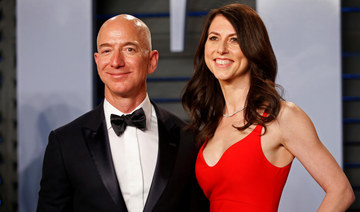 Amazon’s Bezos finalizes divorce with $38bn settlement