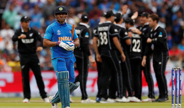 MS Dhoni and India crash to upset loss against New Zealand 