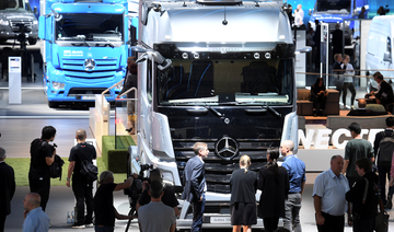 Daimler to make Mercedes-branded trucks in China