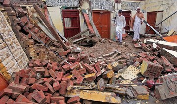 Rescuers scramble to reach survivors as Pakistan quake toll climbs