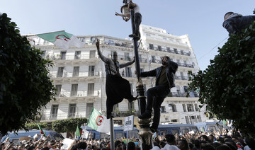 Algerians  in ‘new independence’ call on revolution anniversary