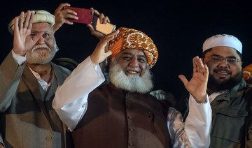 Pakistani cleric Fazlur Rehman ends sit-in, calls for blocking highways