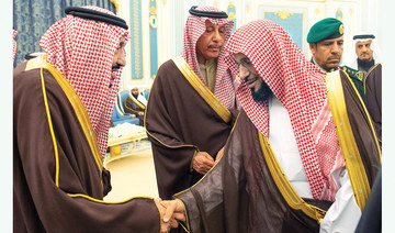 King Salman receives dignitaries in Riyadh