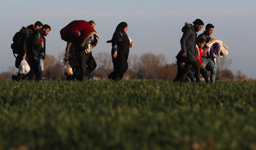 Child dies as migrants rush to cross Greek-Turkish border