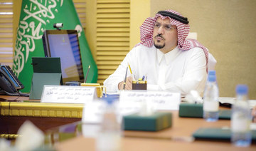Qassim governor reviews COVID-19 impact on region’s SMEs 