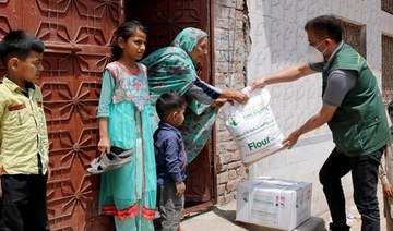 KSRelief continues distributing Ramadan food baskets in Punjab