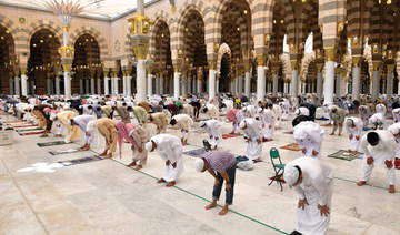 Worshippers flock to reopened Prophet’s Mosque for Friday prayers