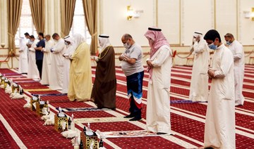 Kuwait reopens mosques after months of coronavirus closure