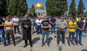 Palestinians allowed to pray in Al-Aqsa Mosque