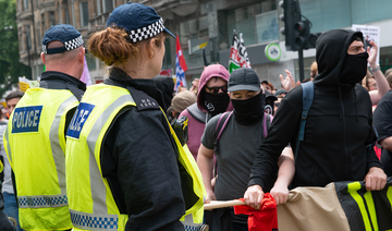 UK de-radicalization referrals for far-right, Islamist extremists now equal