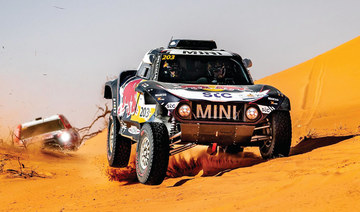 Triple Dakar winners’ late duel in Hail Baja 1 opening desert stage