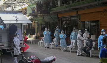 Thailand tells market buyers to seek tests as coronavirus cases climb