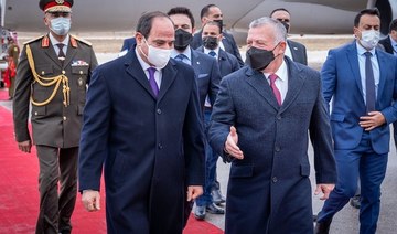 Egypt flies aid to Jordan as talks focus on peace, trade