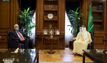 Saudi Minister of State for Foreign Affairs Adel Al-Jubeir receives the special envoy of the British prime minister for the Arabian Gulf region, Edward Lister. (SPA)