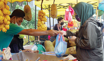 Malaysians throng popular Ramadan bazaars