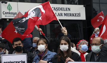 Full COVID-19 lockdown adds to financial strain in Turkey