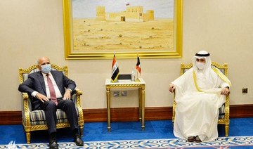 Iraqi FM in talks with Kuwait to develop joint cooperation 