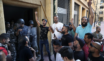 Lebanon govt hopes collapse amid heated exchanges