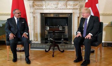 Bahrain's Crown Prince Salman bin Hamad meets UK Prime Minister Boris Johnson at 10 Downing Street. (BNA)