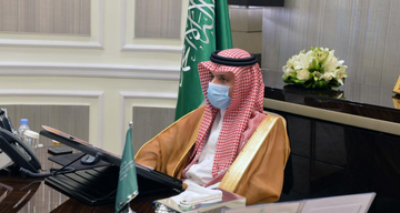 Saudi foreign minister congratulates Algerian counterpart on assuming his post