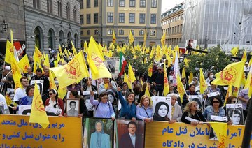 Swedish Iranians gathering outside the courtroom to bring attention to Noury's crimes. (Photo by Ann Tornkvist)