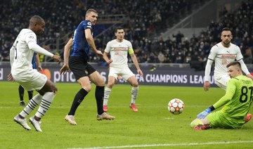 Džeko nets 2 to put Inter on brink of CL knockout stage