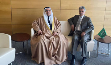 Saudi permanent representative to the Arab League, Abdulrahman bin Saeed Al-Jumaa meets Adel bin Abdulrahman Al-Asoomi. (SPA)