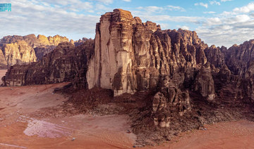A view of Hasma desert's sandstone mountains. (SPA photo)