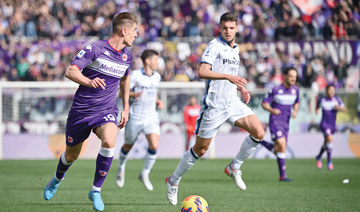 Piatek fires Fiorentina into Champions League race