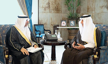 Makkah Gov. Prince Khaled Al-Faisal receives Abdul Khaliq Al-Zahrani in Jeddah. (SPA)