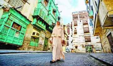 Tourists enjoy strolling in old Jeddah’s historical Al Balad alleys, a UNESCO World Heritage Site, which is more lively and vibrant during Ramadan with festivals, food stalls and cultural activities. (Supplied)