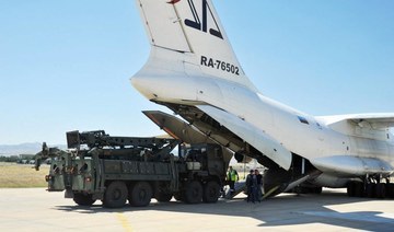 Turkey says still talking to Russia about missile deliveries