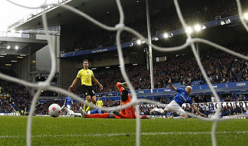 Everton earn priceless win, Spurs into top four