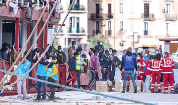 Italian rescuers save over 100 migrants, find 2 bodies