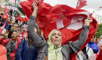 Tunisia heads for 'new republic' in dialogue without political parties