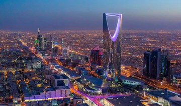 UK launches Gulf trade deal as Riyadh talks begin