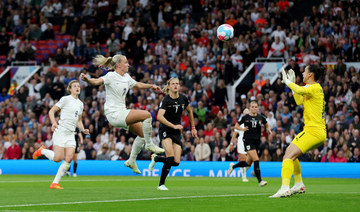 Mead gives England winning start in Women's European Championship