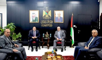 Palestinian interior minister, Egyptian envoy discuss cooperation