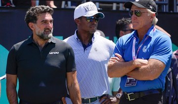 Stenson seizes 3-shot lead in LIV Golf debut at Trump National