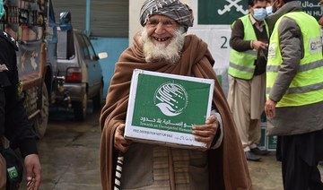 KSrelief distributes food aid to families in Yemen and Pakistan